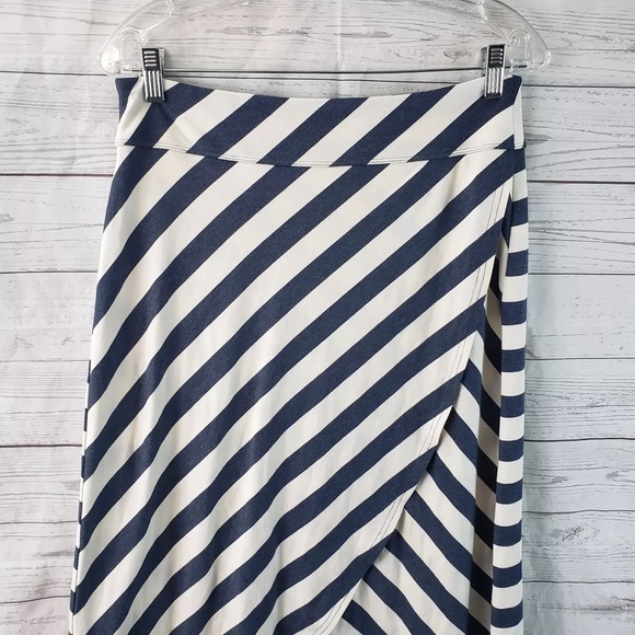 Athleta Skirt - Picture 2 of 5